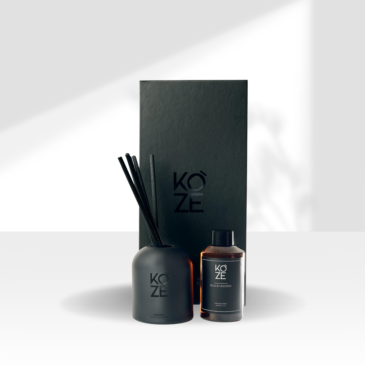BLACK LEATHER REED DIFFUSER