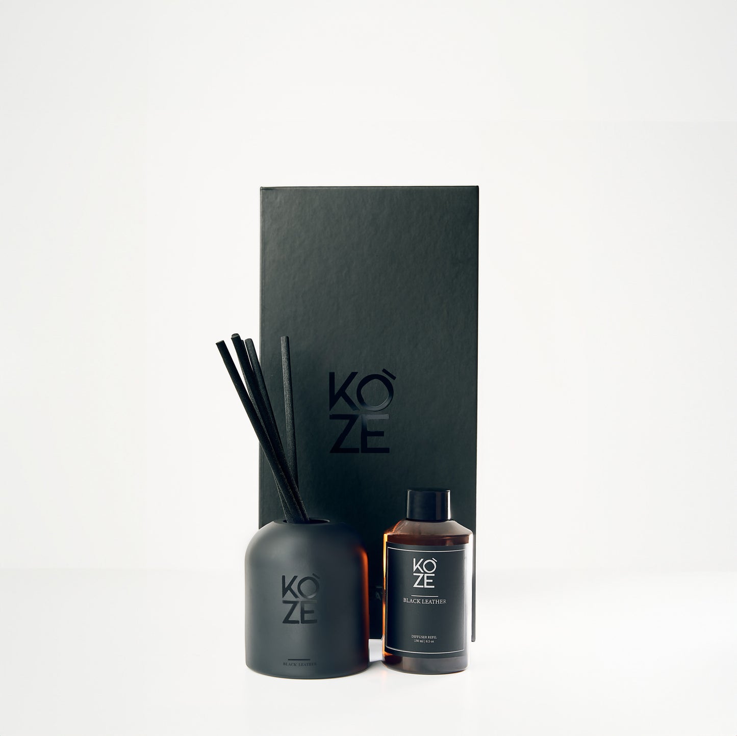 BLACK LEATHER REED DIFFUSER